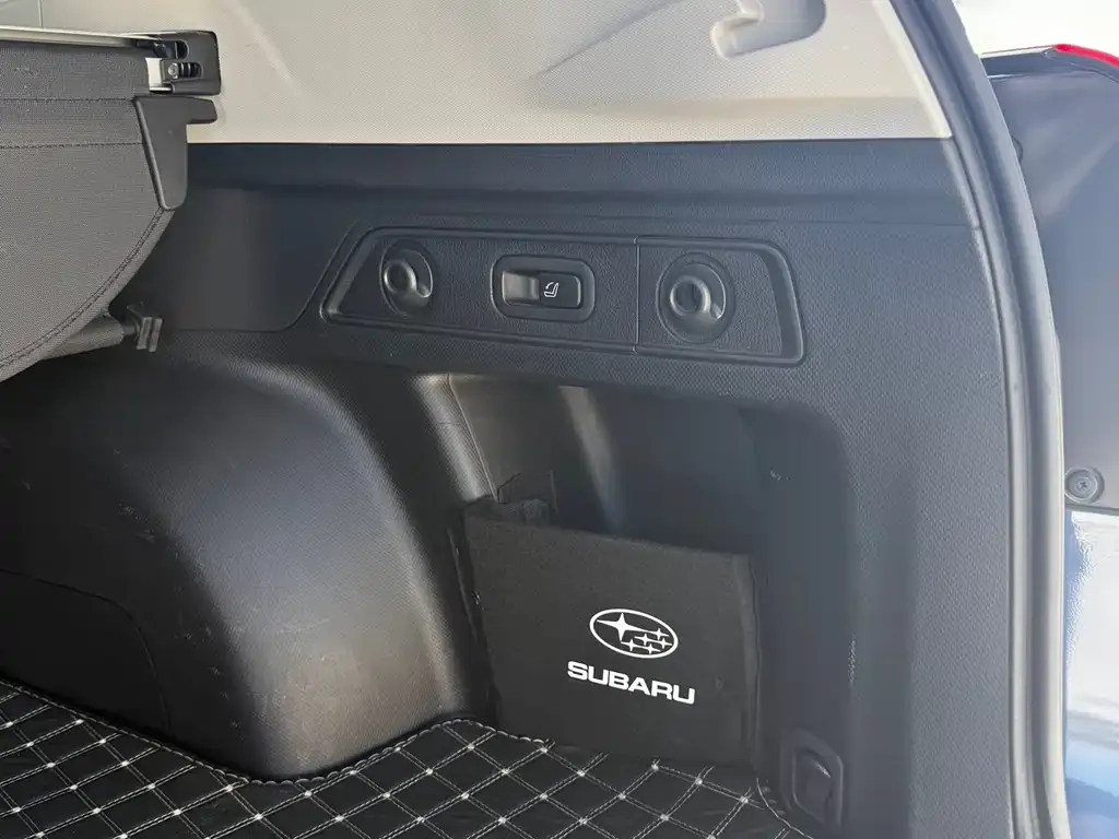 Subaru Forester — фото 10