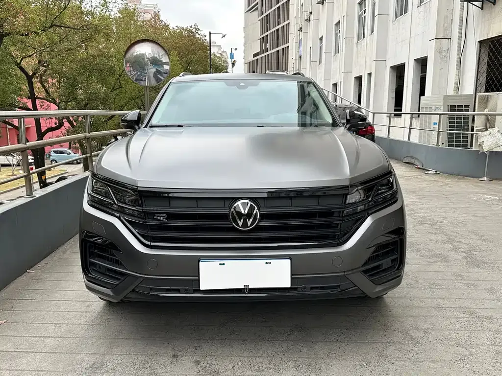 Volkswagen Touareg — фото 4
