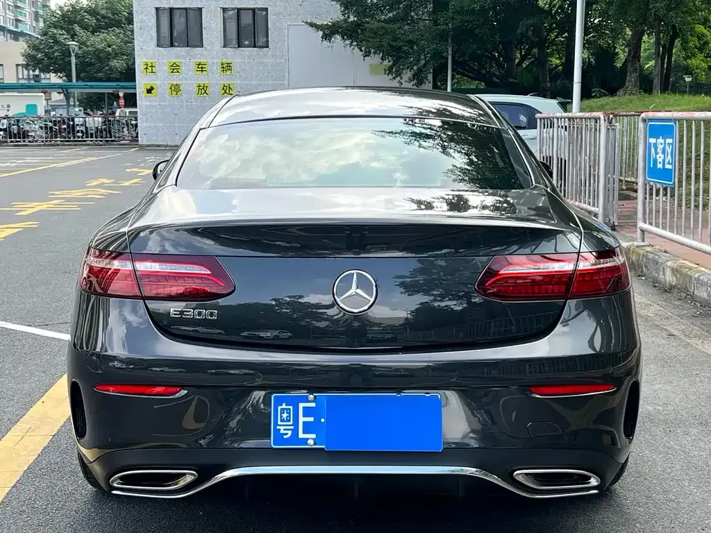 Mercedes-Benz E-Class (Import) — фото 9