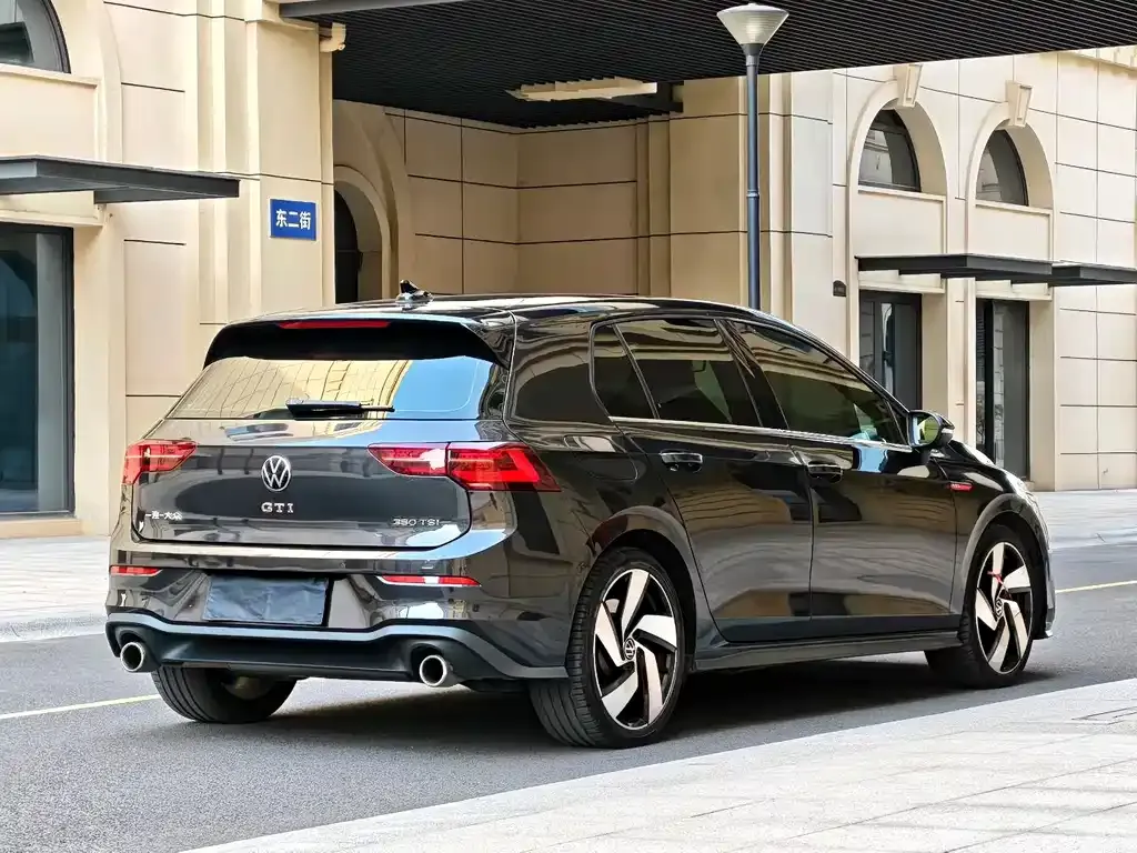 Volkswagen Golf GTI — фото 2