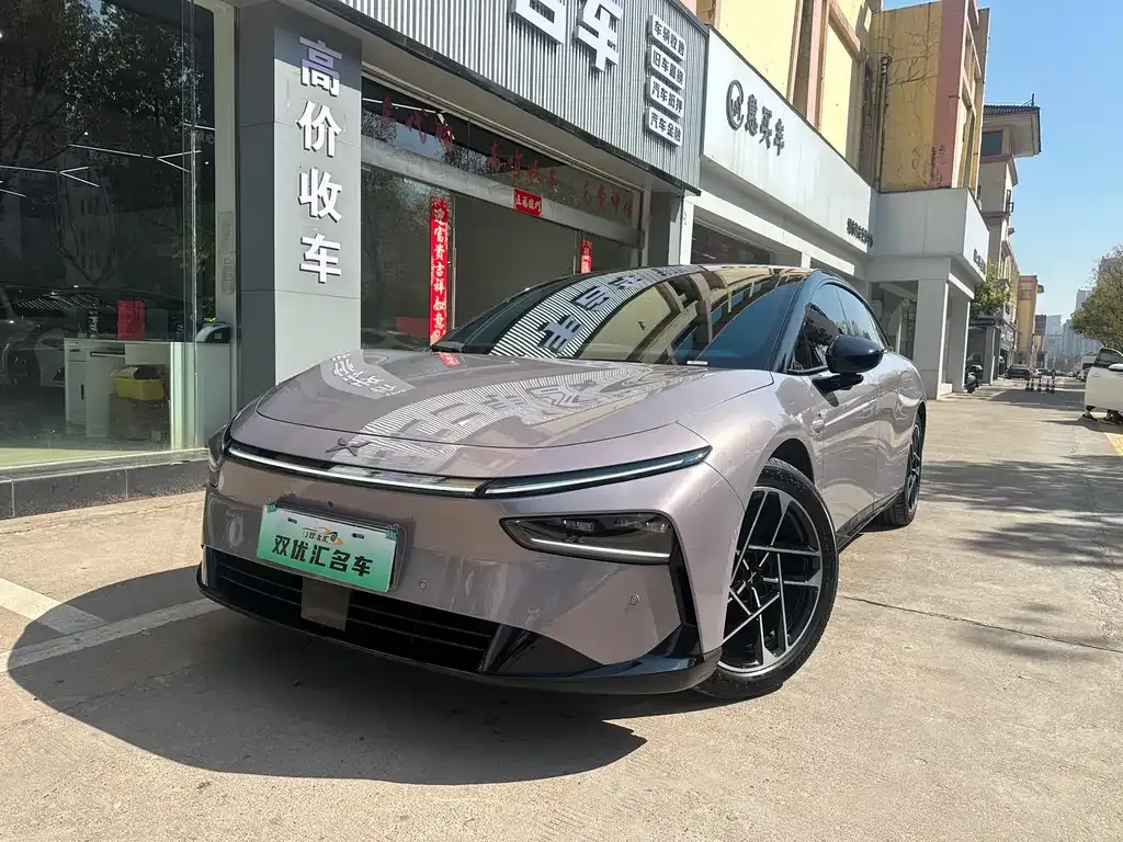 XPeng P7+ — фото 1