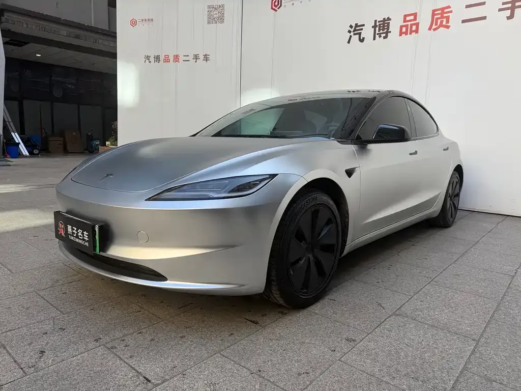 Tesla Model 3 — фото 1
