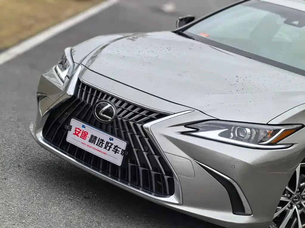 Lexus ES — фото 7