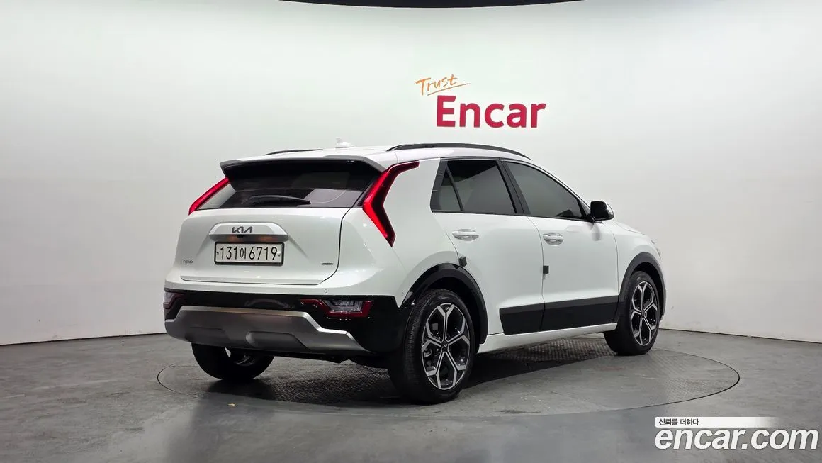 Kia Niro — фото 10