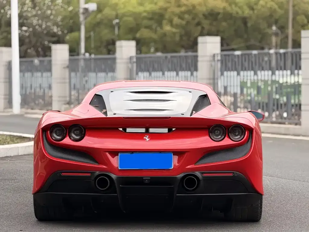 Ferrari F8 — фото 5