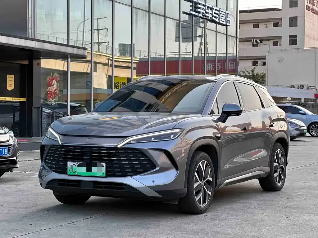 BYD L DM-i — фото 1