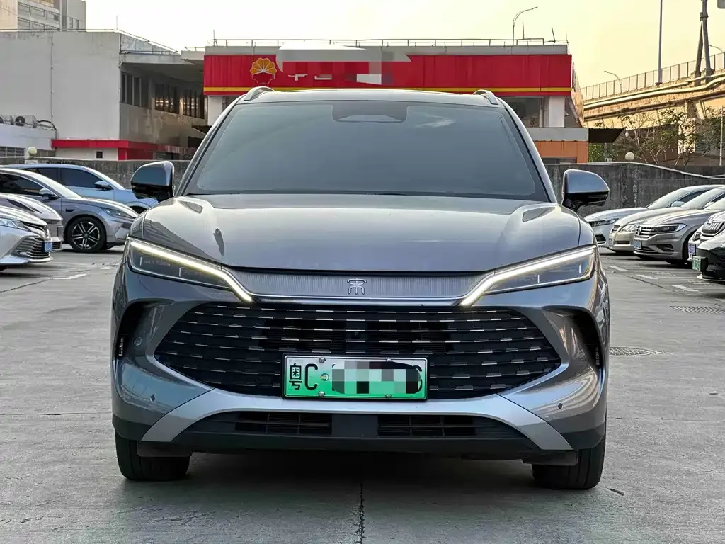 BYD L DM-i — фото 3