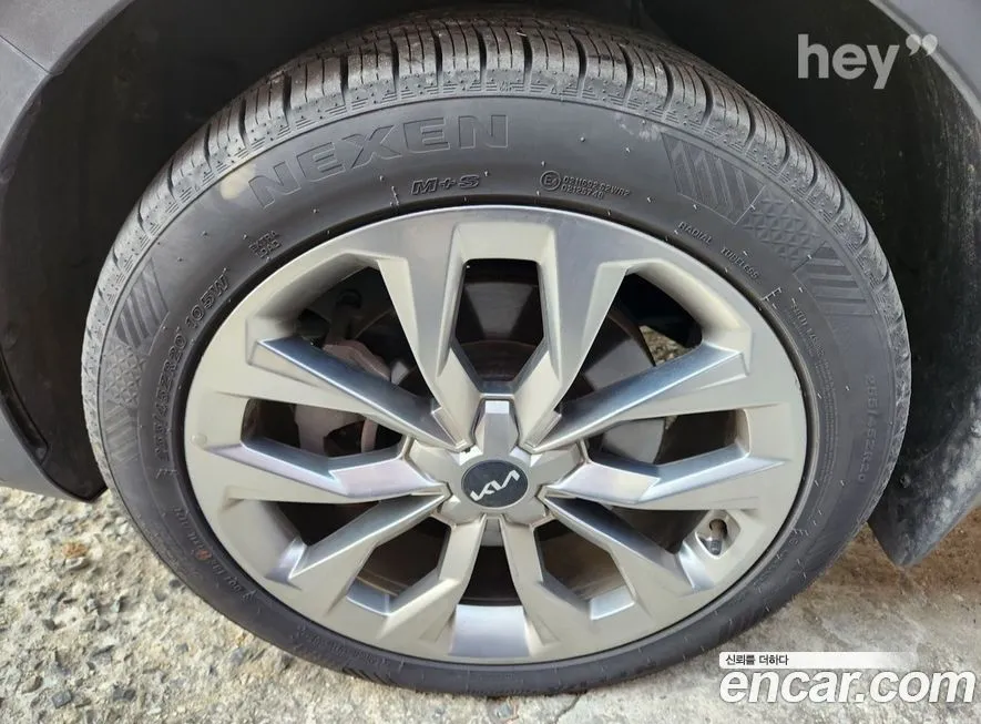 Kia Sorento — фото 9