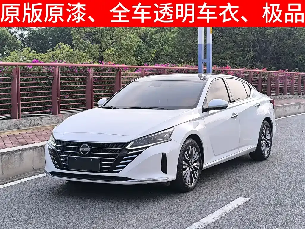 Nissan Teana — фото 1