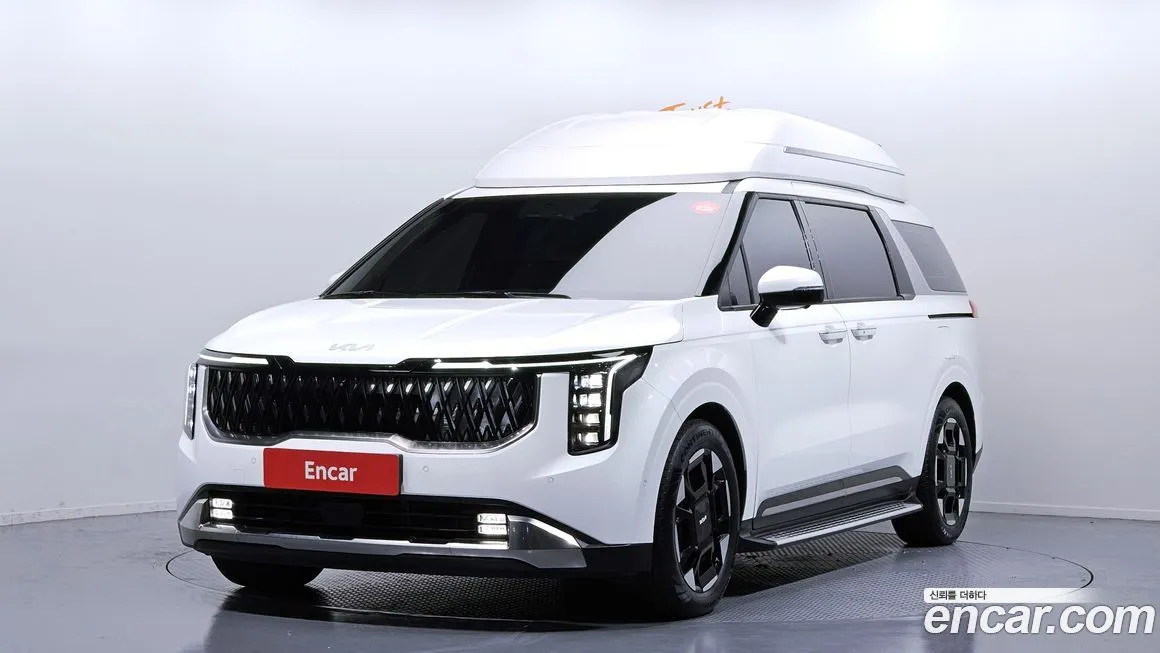 Kia Carnival — фото 1