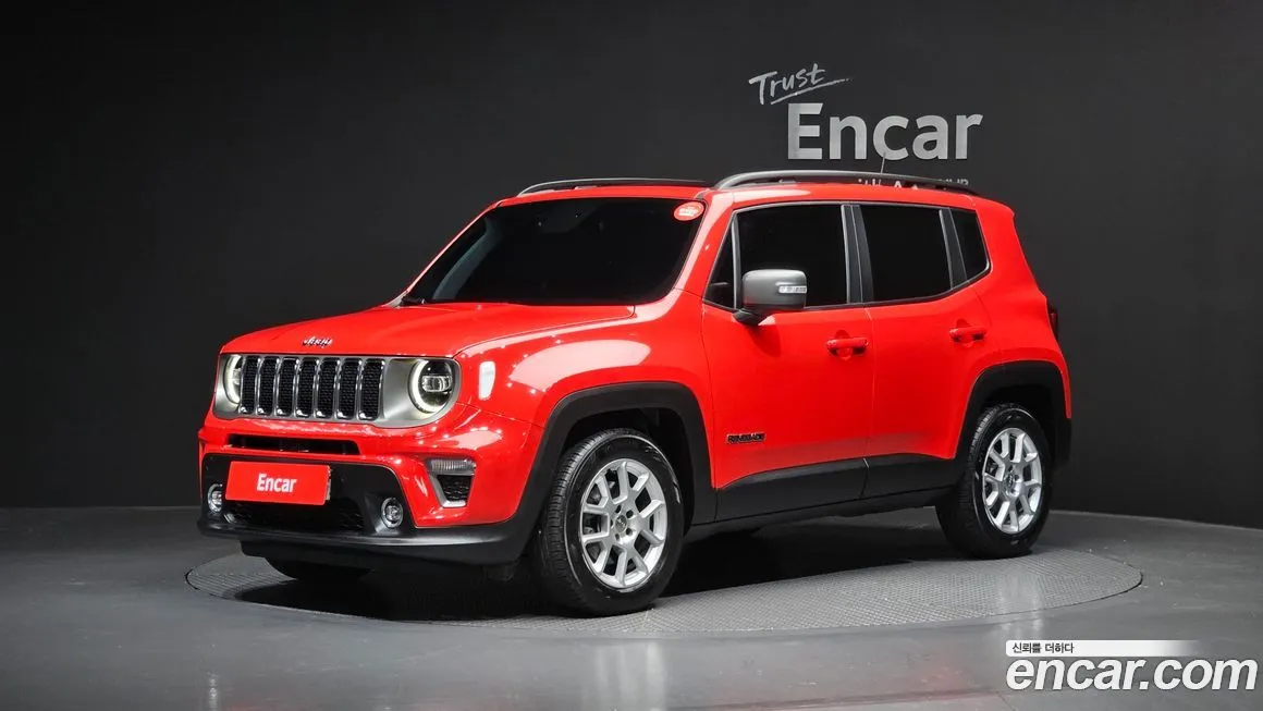 Jeep Renegade — фото 1