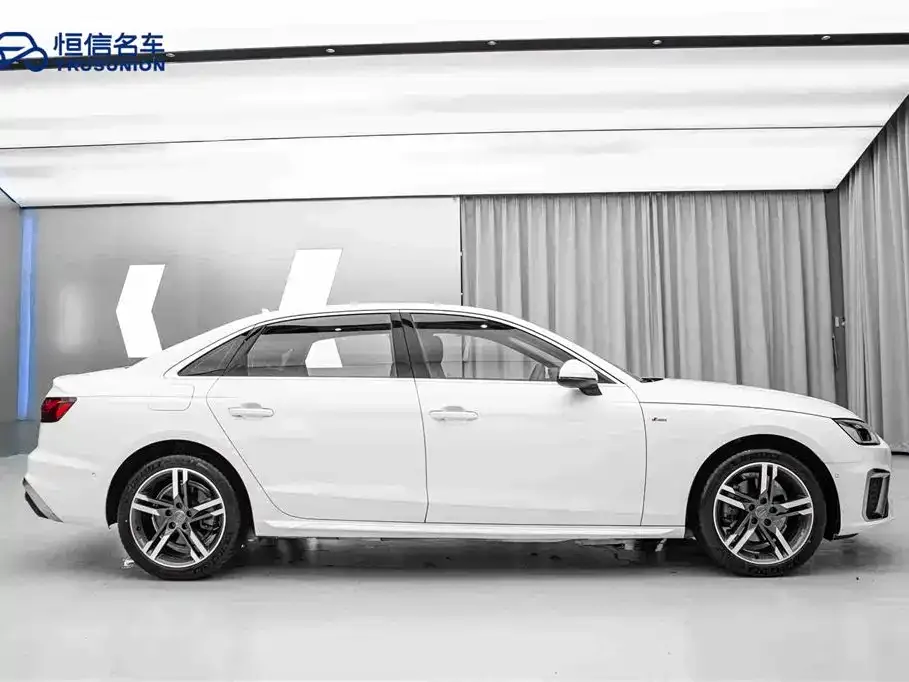 Audi A4L — фото 5