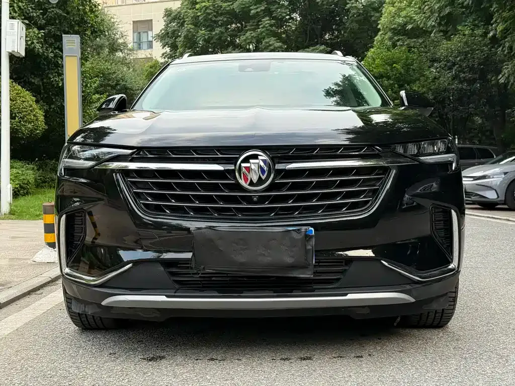 Buick Envision Plus — фото 1