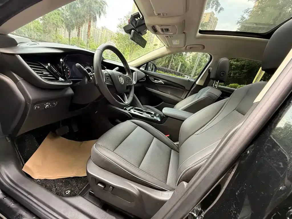 Buick Envision Plus — фото 3