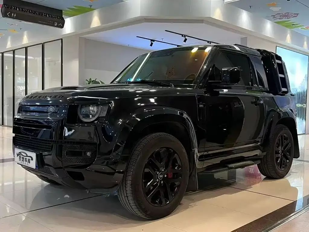 Land Rover Defender — фото 1