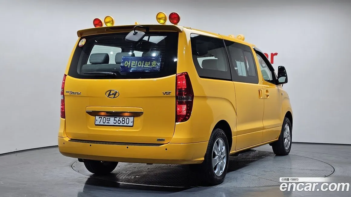 Hyundai Starex — фото 4