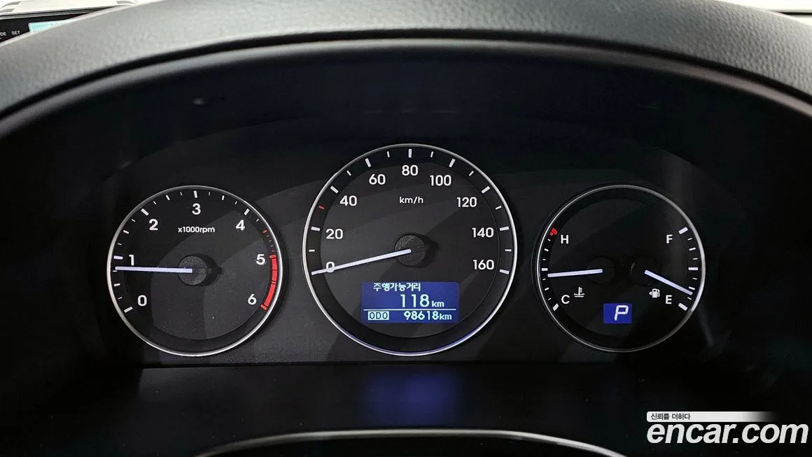 Hyundai Starex — фото 10