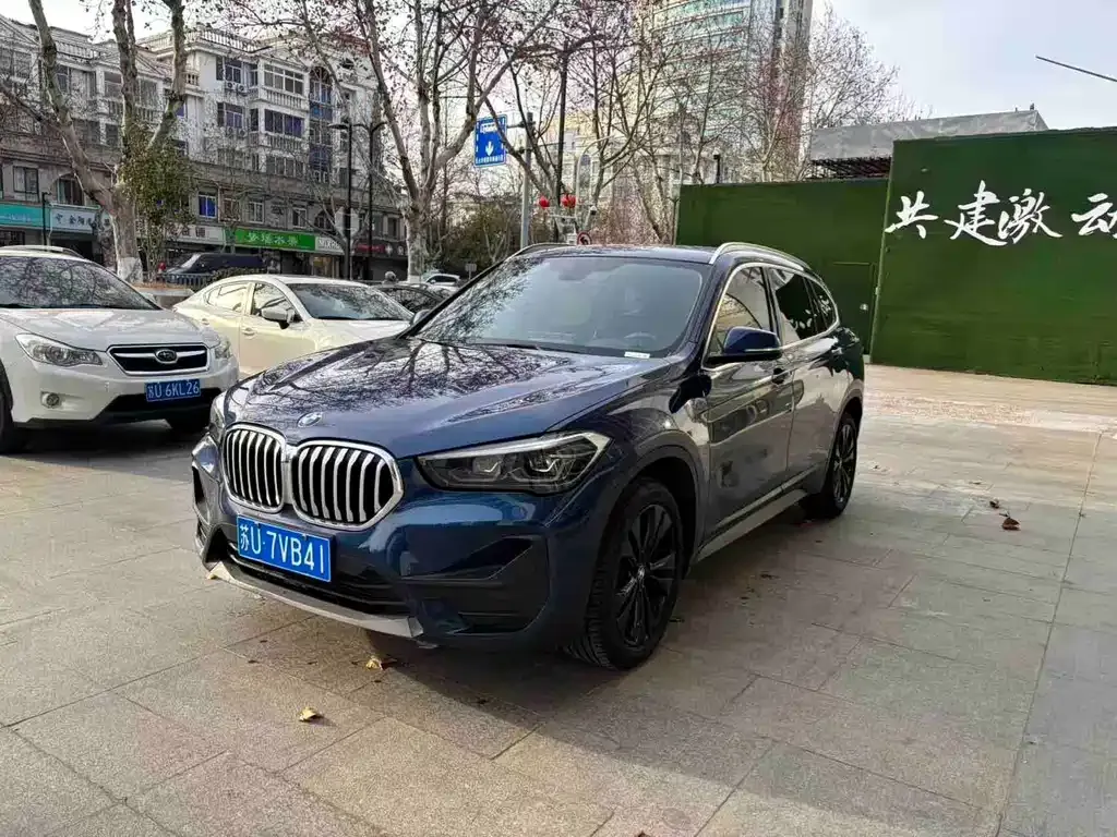 BMW X1 — фото 1