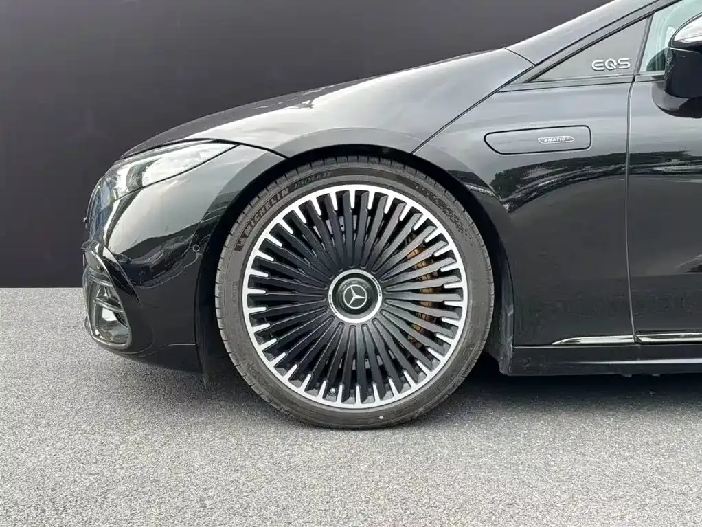 Mercedes-Benz EQS AMG — фото 4
