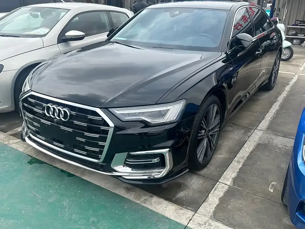 Audi A6L — фото 1