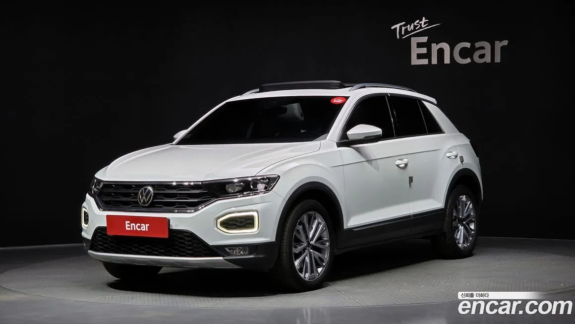 Volkswagen T-Roc — фото 1