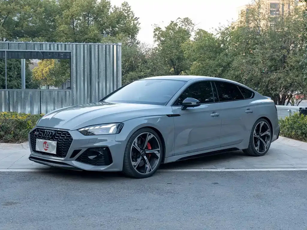 Audi RS 5 — фото 1