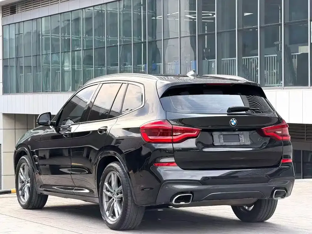 BMW X3 — фото 9