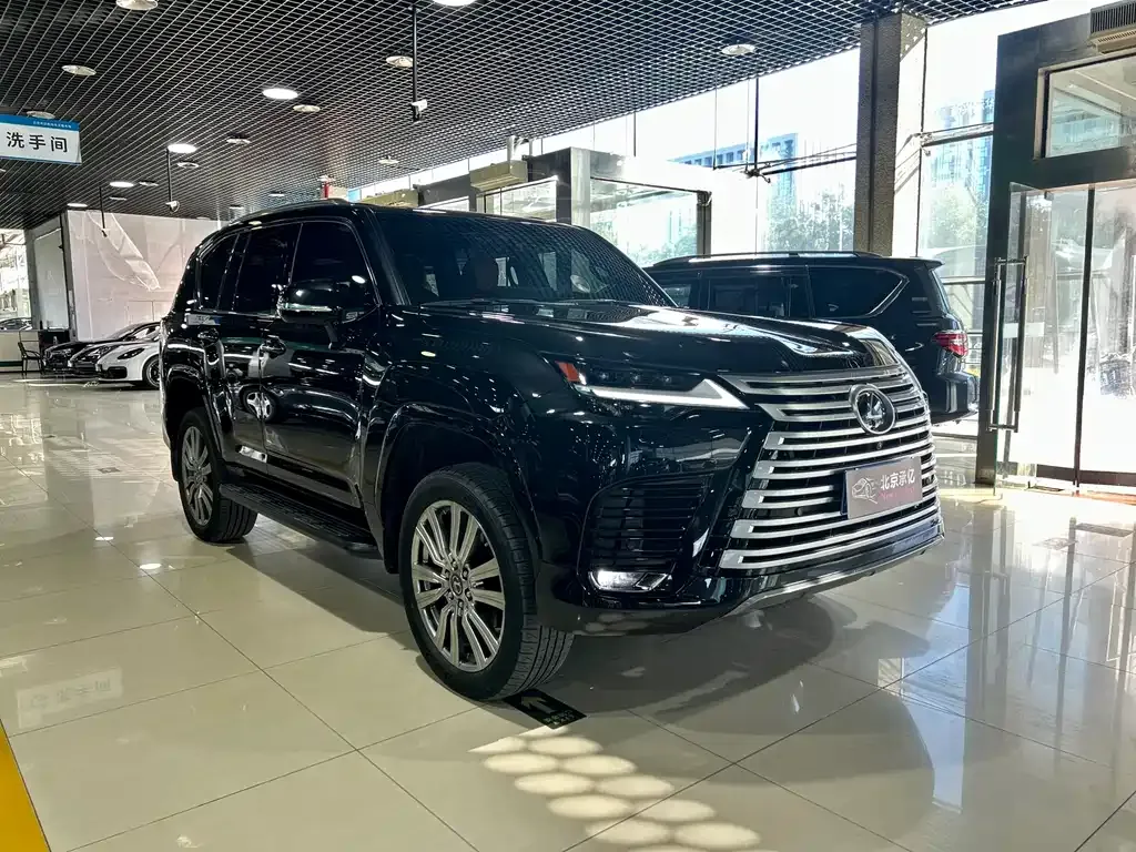 Lexus LX — фото 9