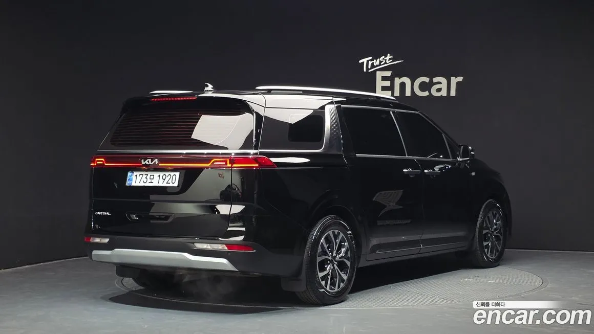 Kia Carnival — фото 2