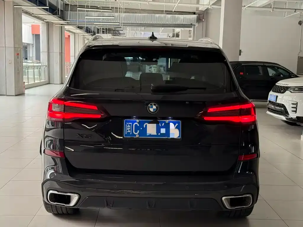 BMW X5 — фото 2