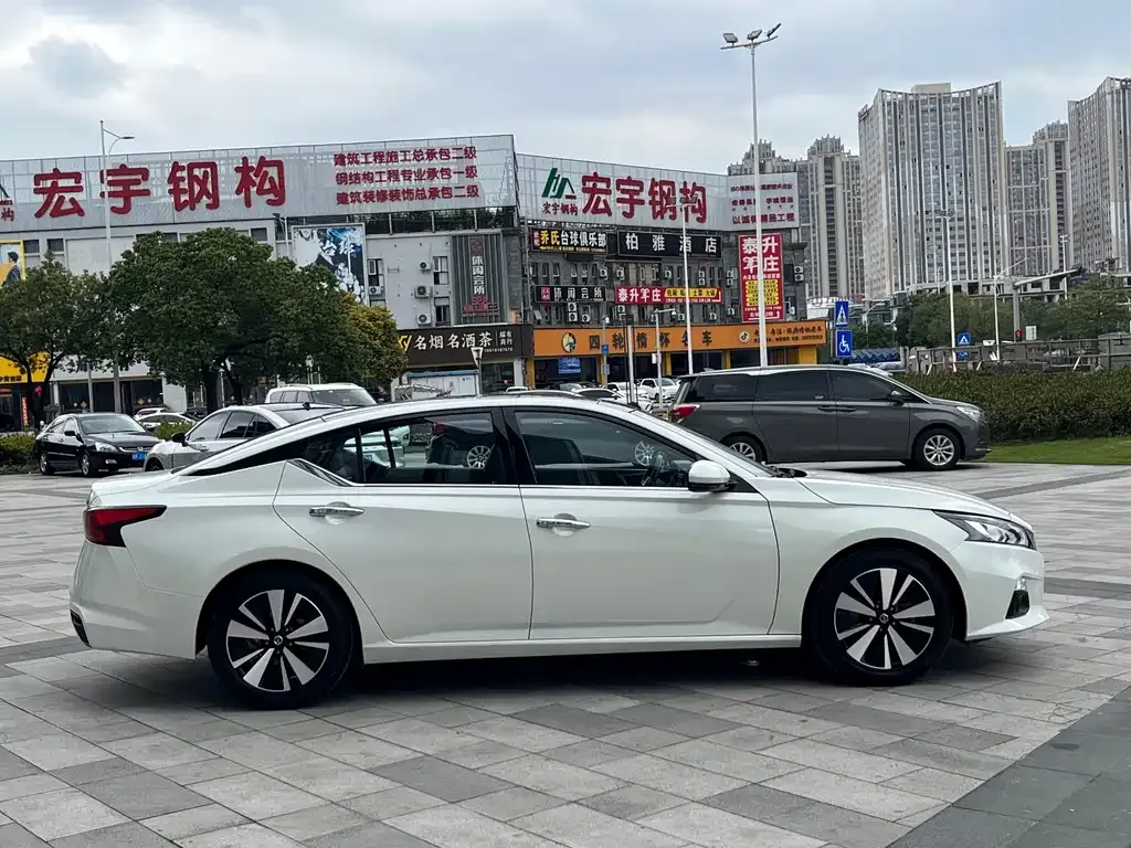 Nissan Teana — фото 10