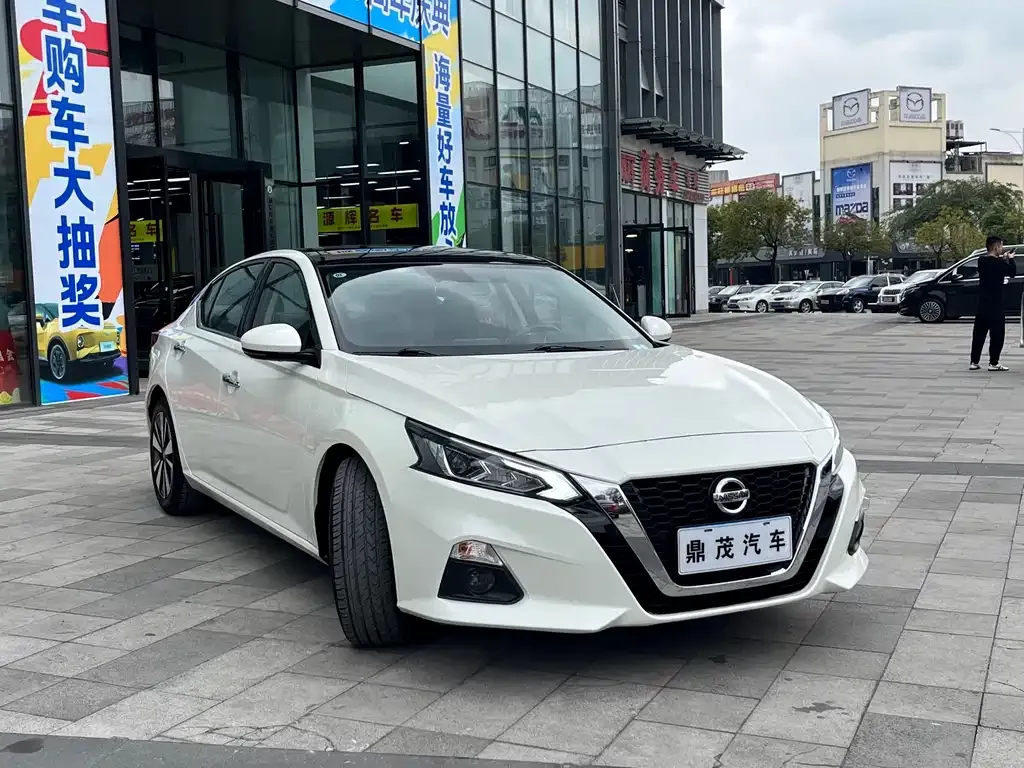 Nissan Teana — фото 2