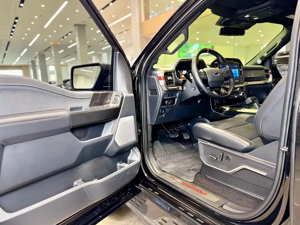 Ford F-150 Raptor — фото 8