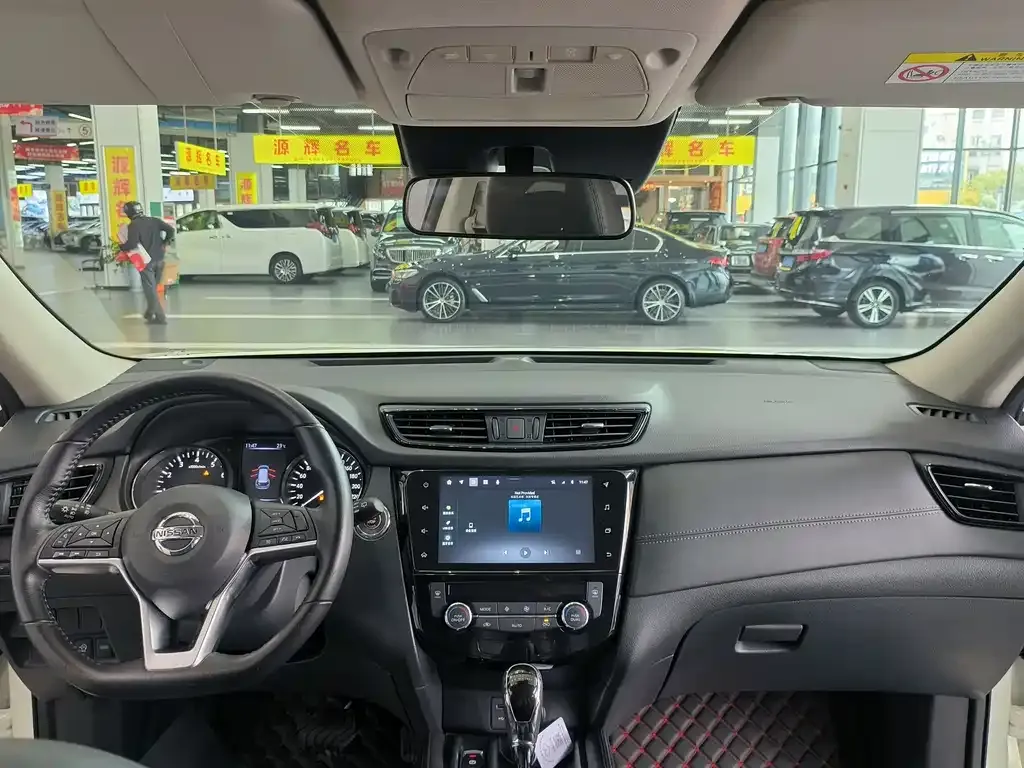 Nissan X-Trail — фото 10