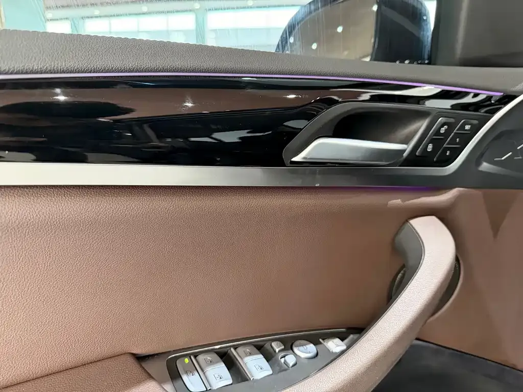 BMW iX3 — фото 2