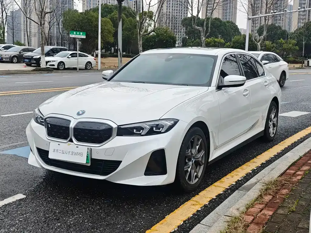 BMW i3 — фото 1