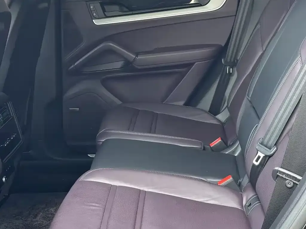 Porsche Cayenne — фото 7