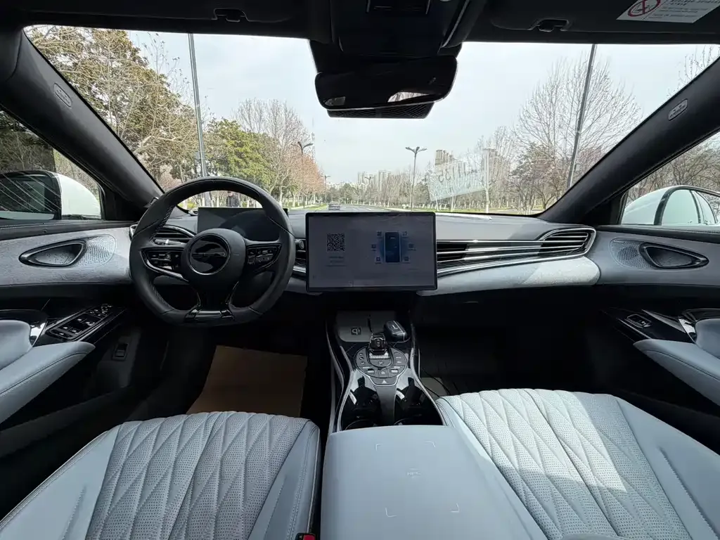 BYD Seal — фото 9