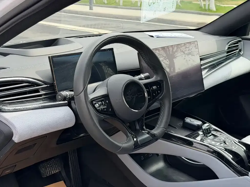 BYD Seal — фото 7