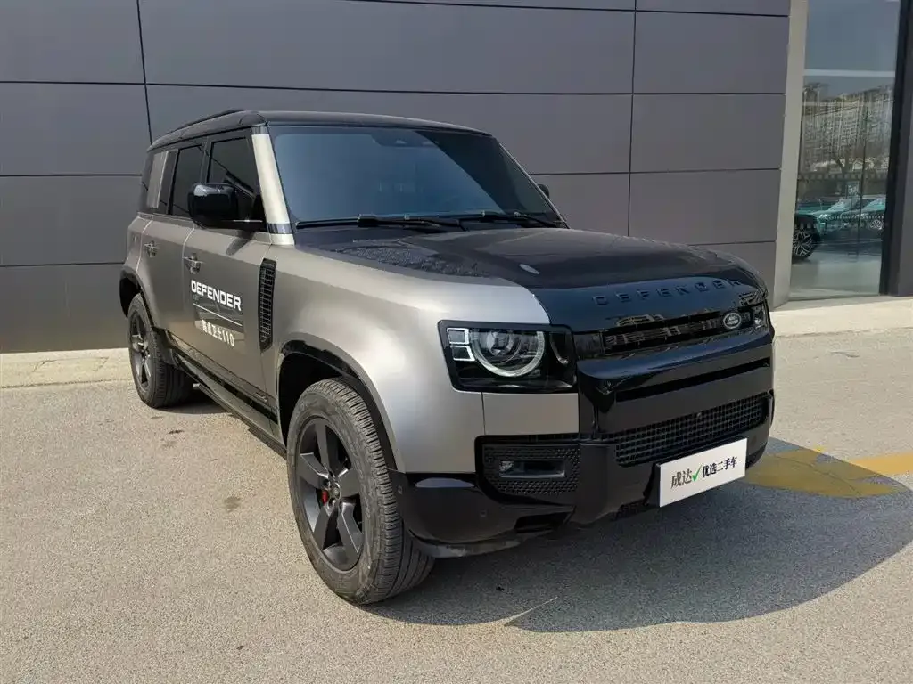 Land Rover Defender — фото 1