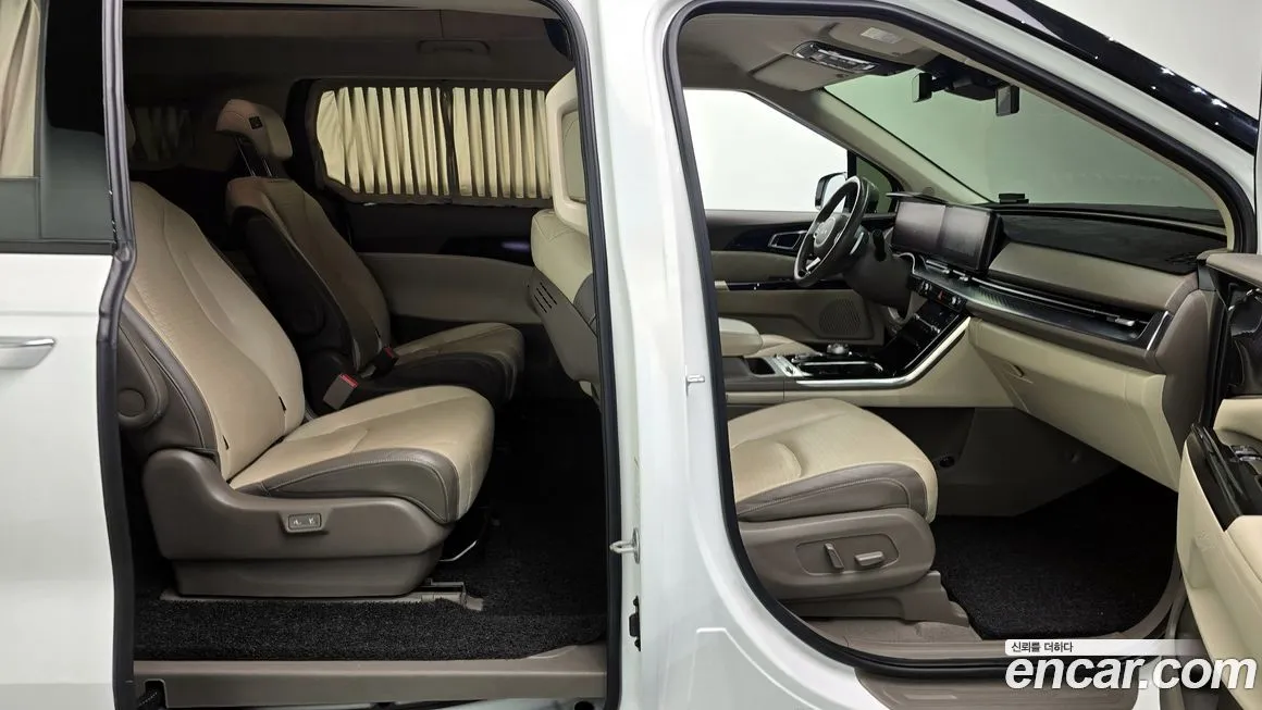 Kia Carnival — фото 4