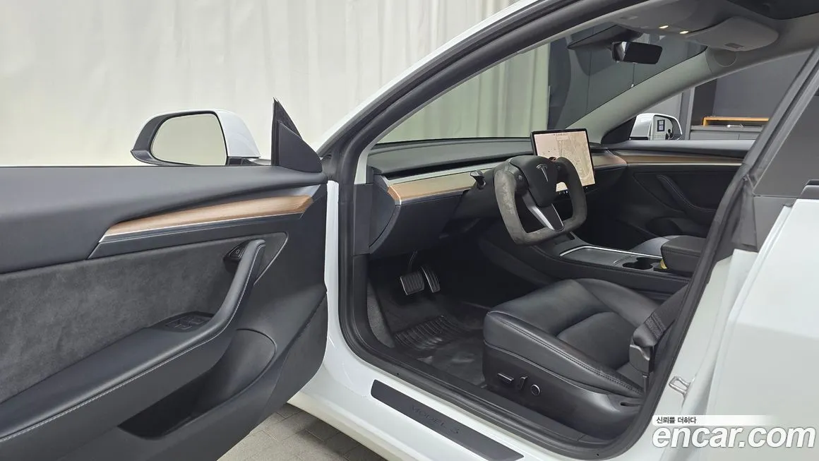 Tesla Model 3 — фото 3