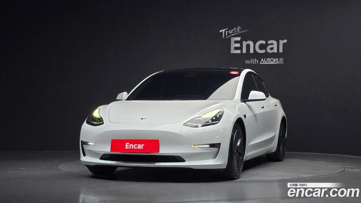 Tesla Model 3 — фото 5