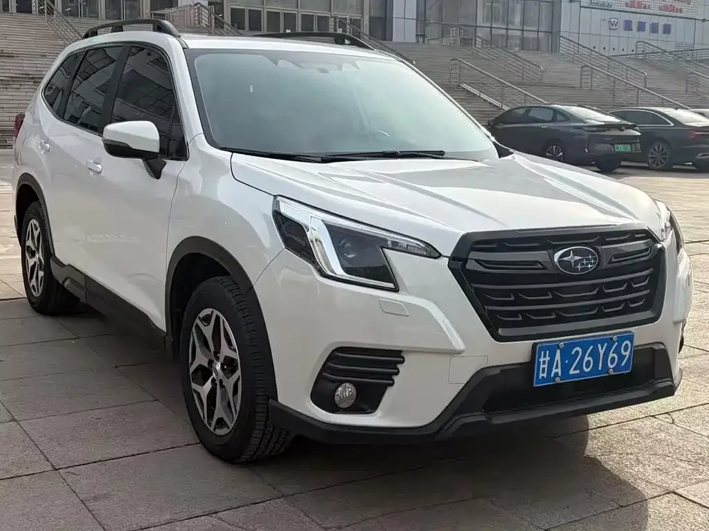 Subaru Forester — фото 1