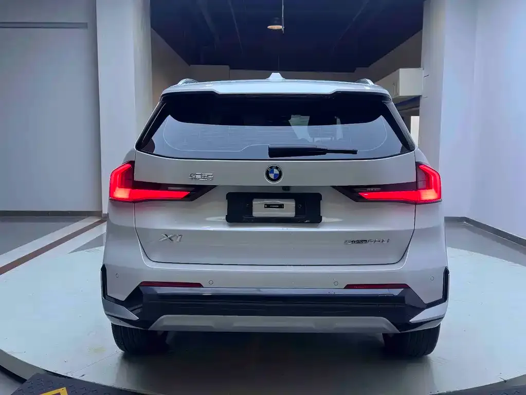 BMW X1 — фото 2