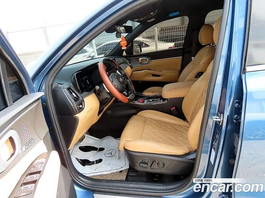Kia Sorento — фото 8