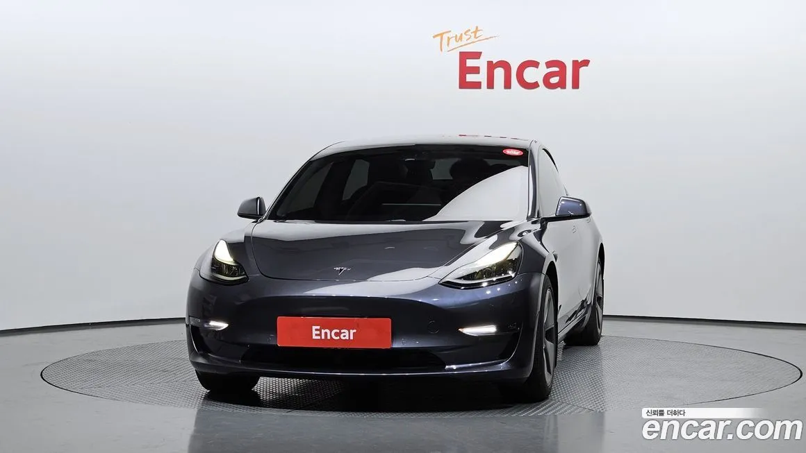 Tesla Model 3 — фото 3
