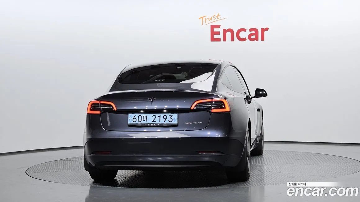 Tesla Model 3 — фото 4