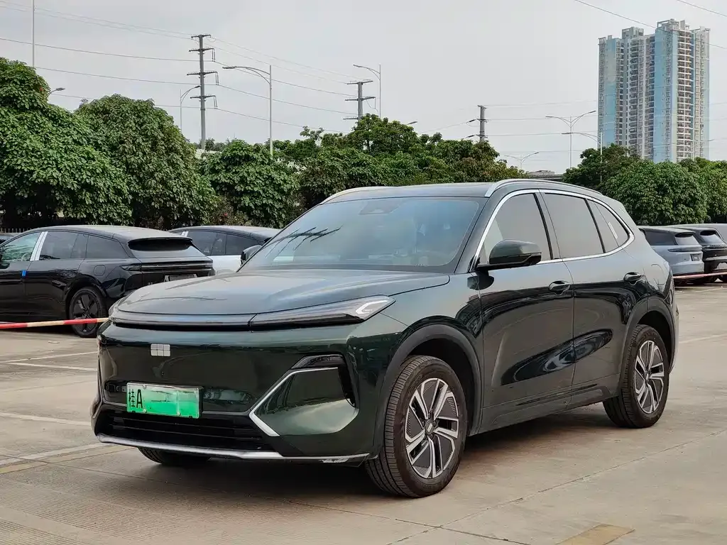 Geely 银河星舰7 — фото 1