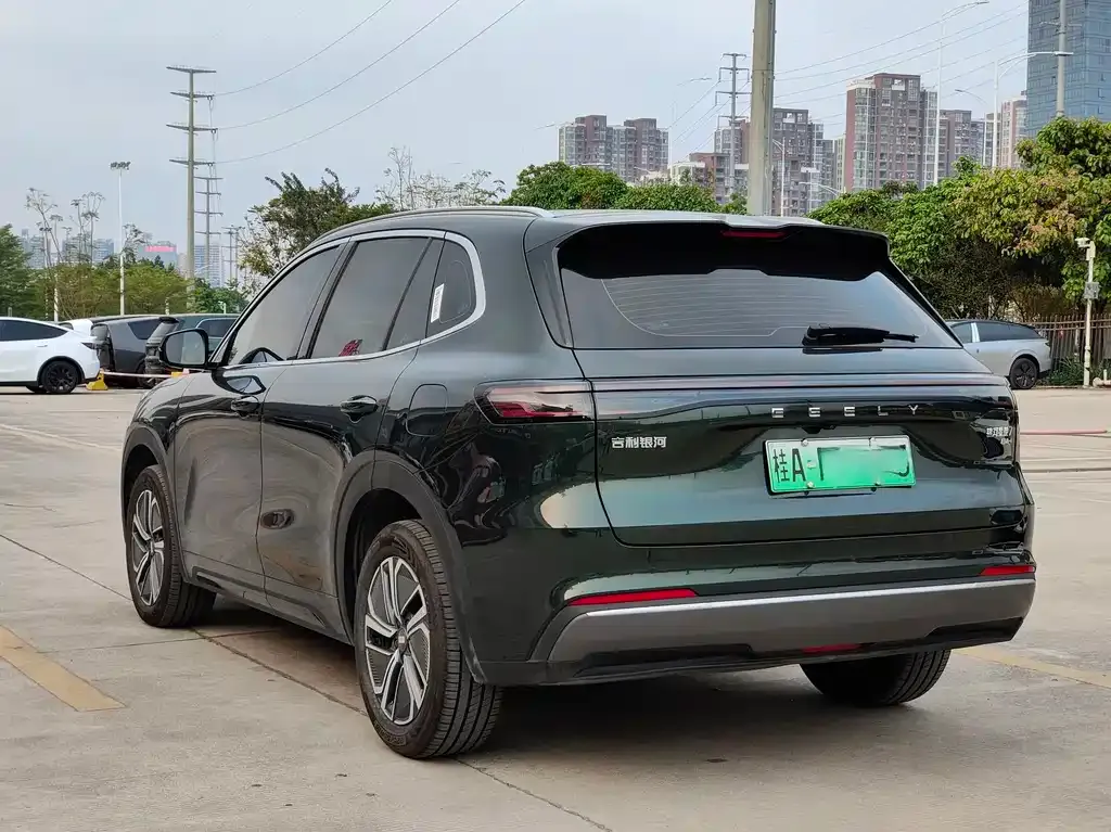 Geely 银河星舰7 — фото 10
